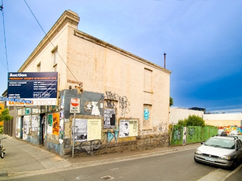 PROMINENT CORNER DEVELOPMENT SITE Picture 3