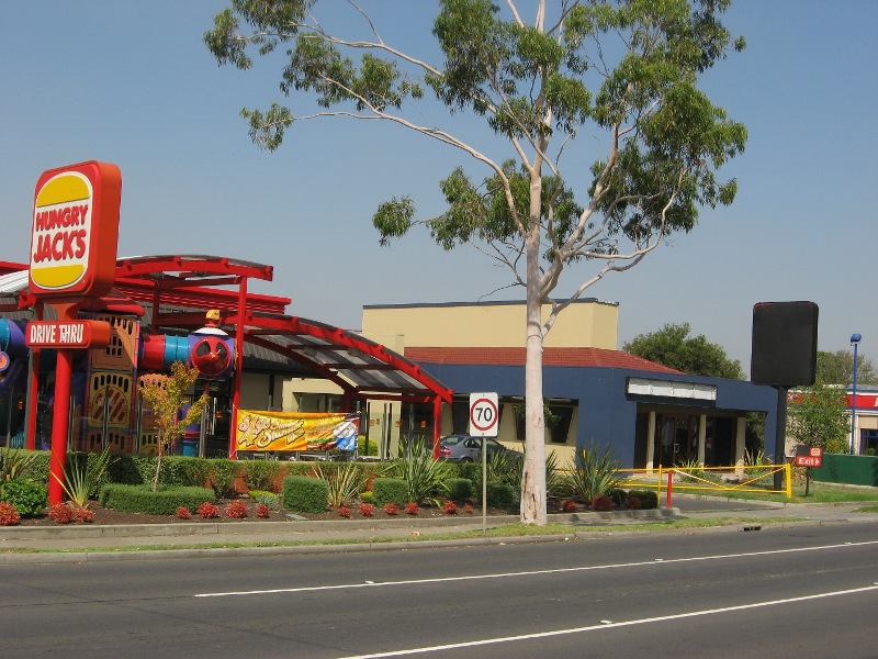 SUPERB OWNER OCCUPIER OR INVESTMENT OPPORTUNITY Picture 2