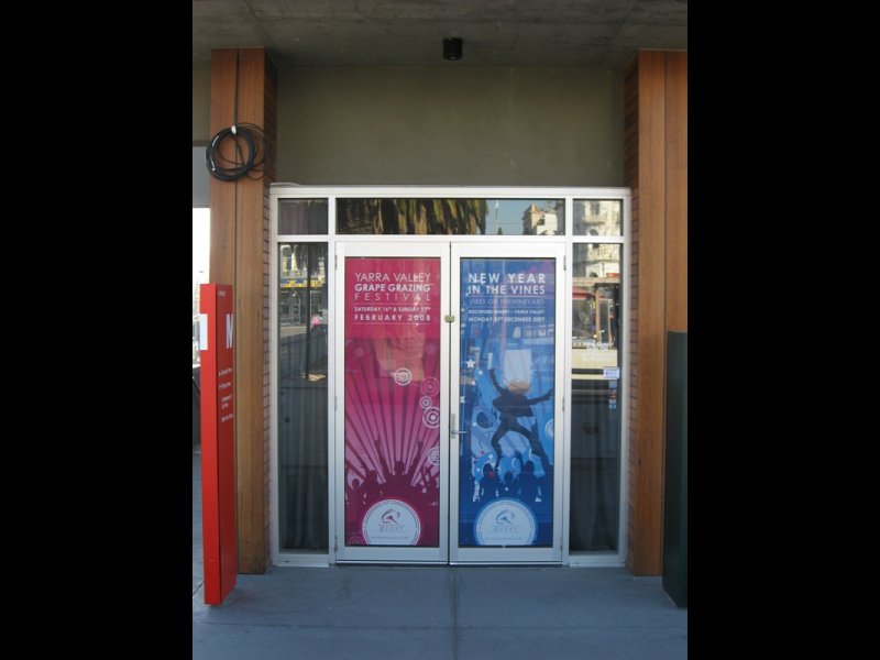 RETAIL INVESTMENT Picture 2