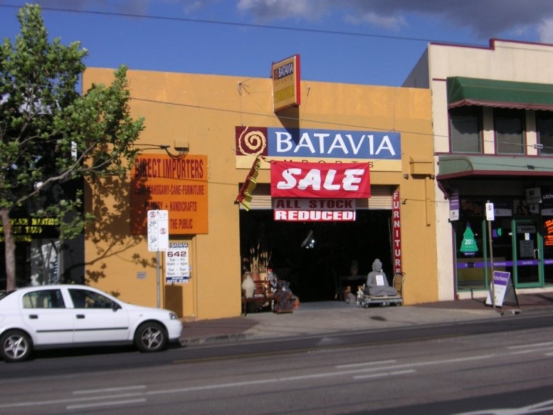 SHOWROOM/WAREHOUSE Picture 1