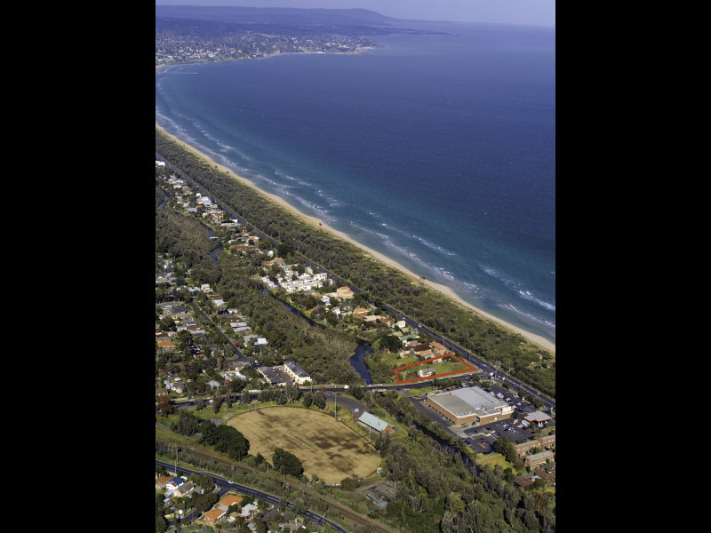 UNIQUE CORNER DEVELOPMENT SITE Picture 1