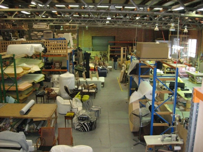 WAREHOUSE & OFFICE Picture 3