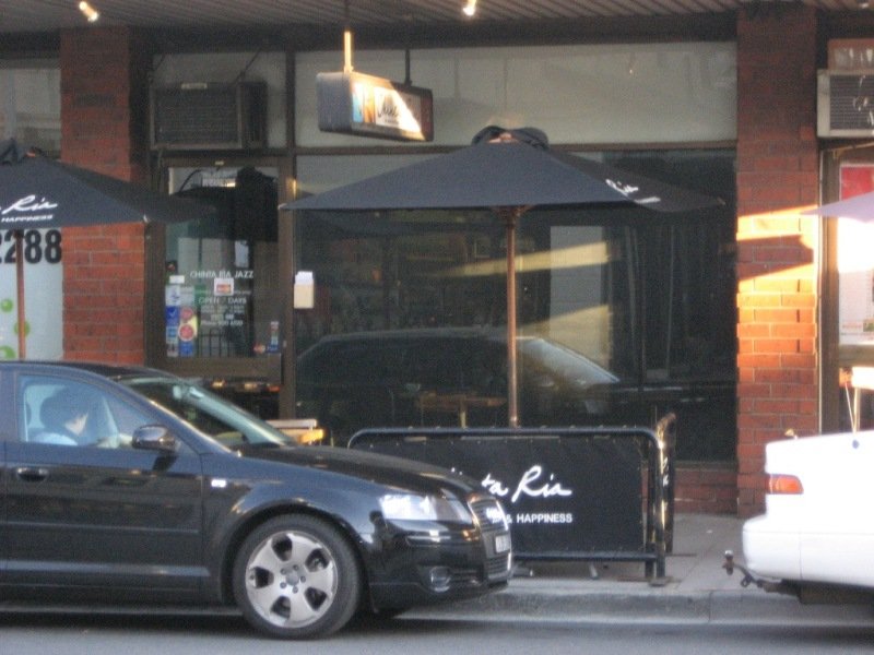 WELL LOCATED RETAIL PREMISES Picture 2