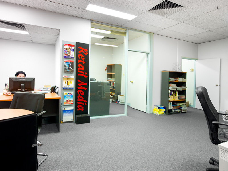 EFFICIENT GROUND FLOOR RETAIL/OFFICE IN VIBRANT ST KILDA RD Picture 3