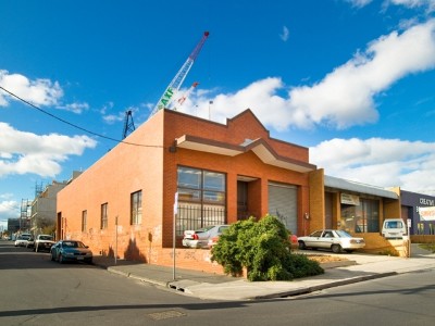 SUBSTANTIAL CORNER SITE Picture