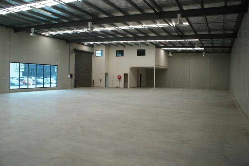 2 BRAND NEW WAREHOUSES Picture 3