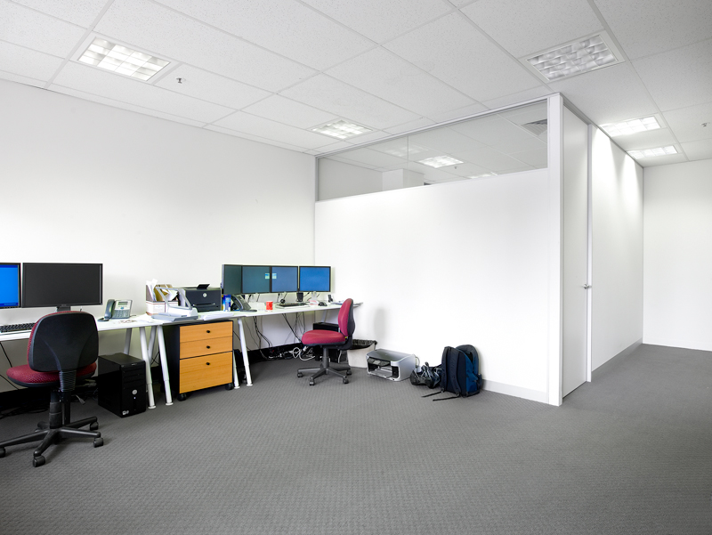 Often Sought Rarely Found - Little Collins St with great views Picture 2