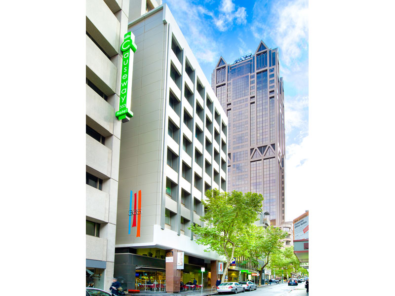 Often Sought Rarely Found - Little Collins St with great views Picture 1