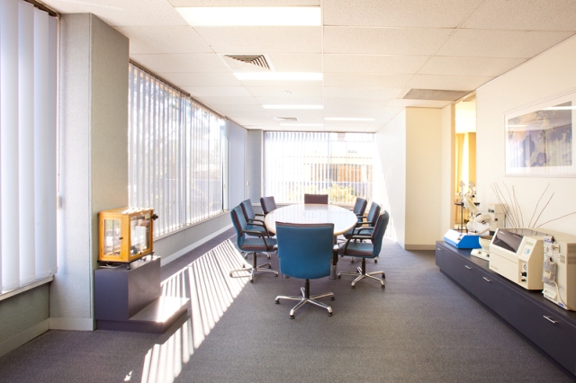 OFFICE, LABORATORY & WAREHOUSE Picture 3