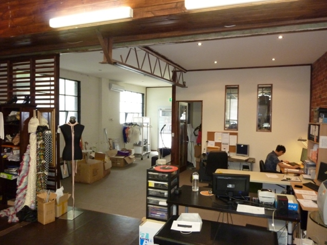 WAREHOUSE/OFFICE/SHOWROOM INVESTMENT Picture 2