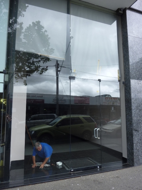 MOONEE PONDS RETAIL Picture 1