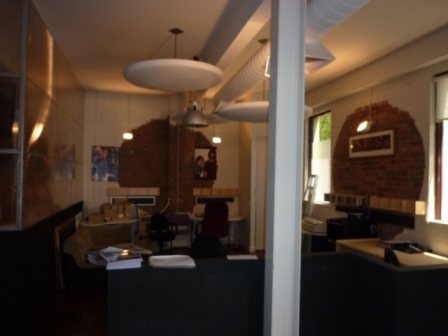 GROOVY OFFICE ACCOMODATION Picture 2