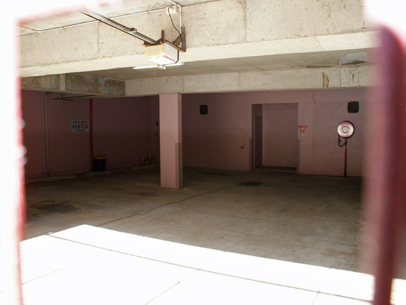 High Traffic Prominent Retail Shop Picture 1