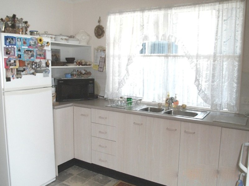 A DELIGHT TO INSPECT Picture 3