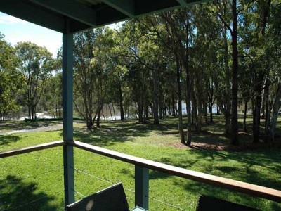 Absolute Waterfront Reserve. Holiday Home / Investment Picture