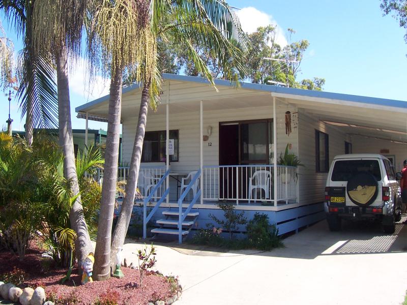 BEAUTIFULLY PRESENTED 3 BEDROOM HOME - ARRAWARRA Picture 1