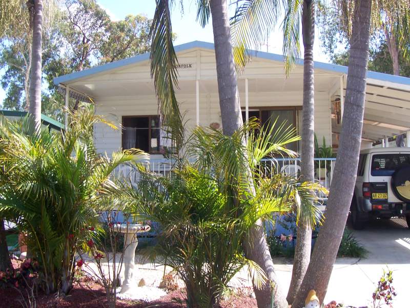 BEAUTIFULLY PRESENTED 3 BEDROOM HOME - ARRAWARRA Picture 2