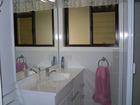 Clean Spacious & Airy Home Picture 3