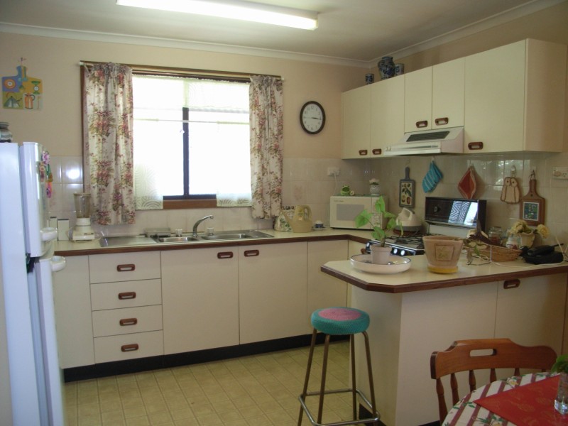 LIFESTYLE CHANGE IN SEASIDE VILLAGE IN REDHEAD-REDUCED PRICE Picture 3