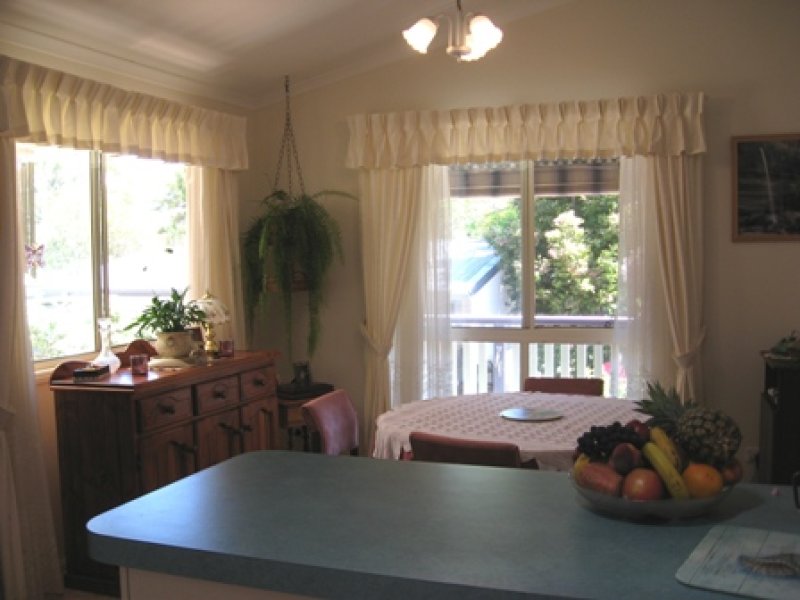 Lovingly Presented & Delightful Home Just For You Picture 2