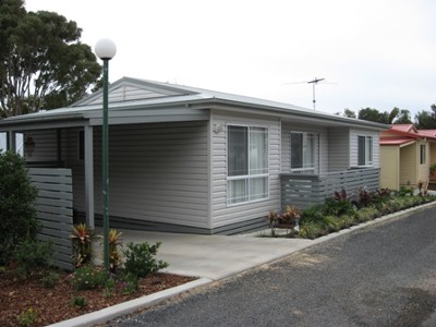 Modern 2 Bedroom Home Picture