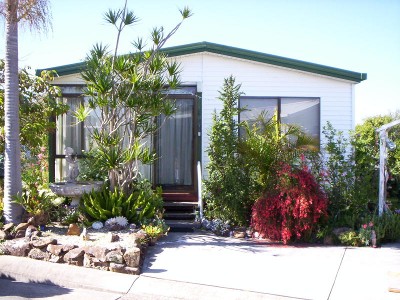 THREE BEDROOM HOME-Relocatable home
in Sanctuary Newcastle Home Park Village Picture