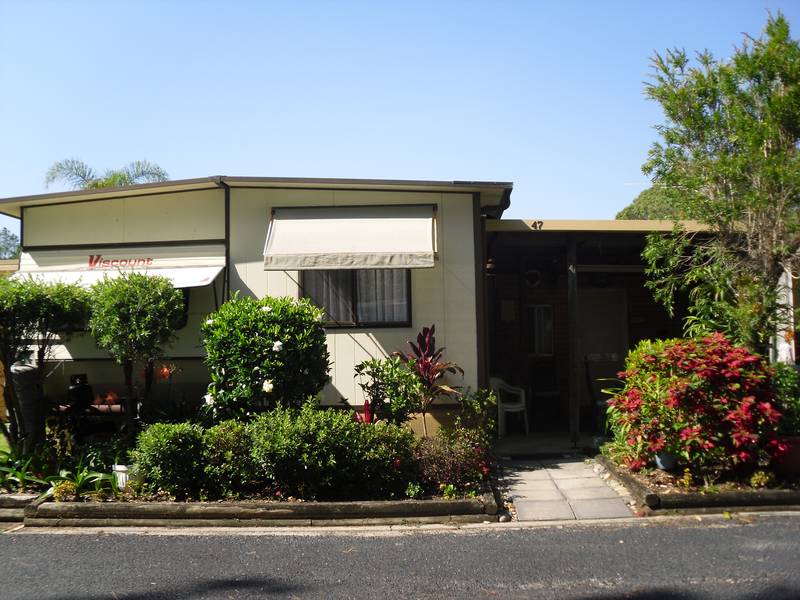 24ft Caravan & Annexe Picture 1