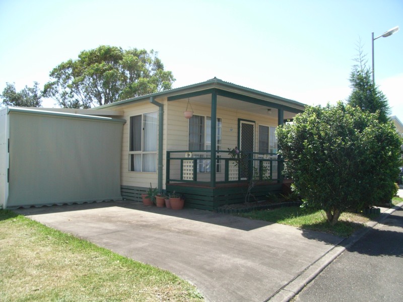 GREAT LOCATION - REDHEAD BEACH Picture 1
