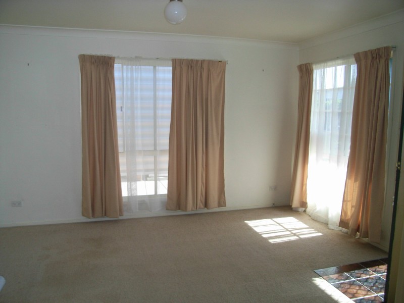 GREAT LOCATION - REDHEAD BEACH Picture 2