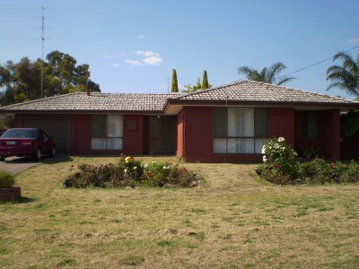 Home with large shed Picture
