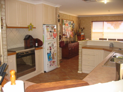 'MASIVE REDUCTION'SIMPLY STUNNING Picture 3