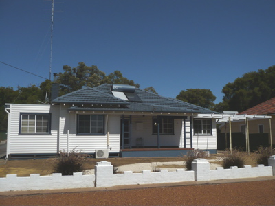 ABSOLUTELY FAAABULOUS Picture 1