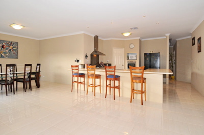 AS GOOD AS THEY GET Picture 3