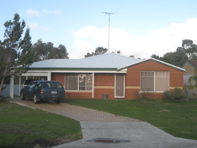 BARGAIN FAMILY HOME Picture 1