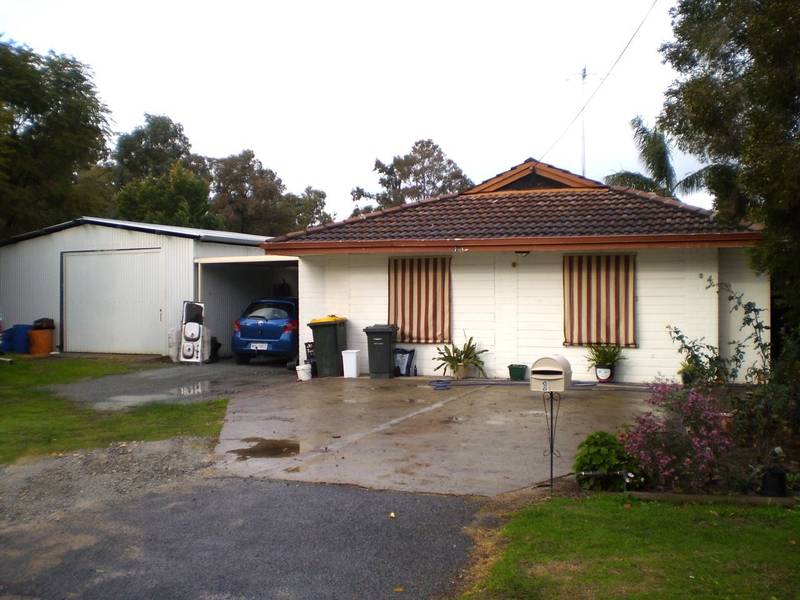 EVERYTHING IS HERE Picture 1