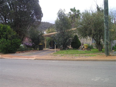 FANTASTIC LOCATION Picture 2