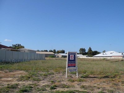 GREAT BLOCK - FABULOUS LOCATION ALL REASONABLE OFFERS CONSIDERED Picture