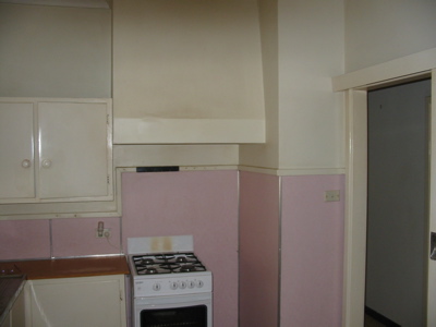 GREAT STARTER HOME Picture 3