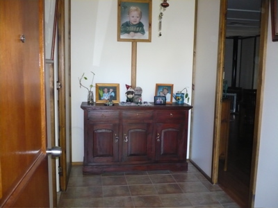 LOCATION, LOCATION Picture 3