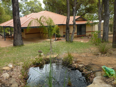 LOW PRICE - LARGE PROPERTY Picture 1