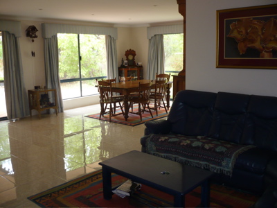 LOW PRICE - LARGE PROPERTY Picture 2