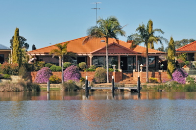 MURRAY LAKES GEM Picture 1