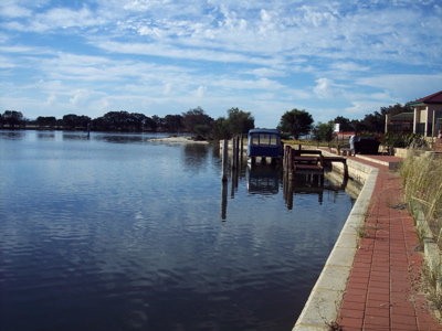 NEW CANAL WITH ESTUARY VIEWS Picture 2