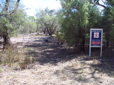 RIVER FRONT BLOCK Picture 2