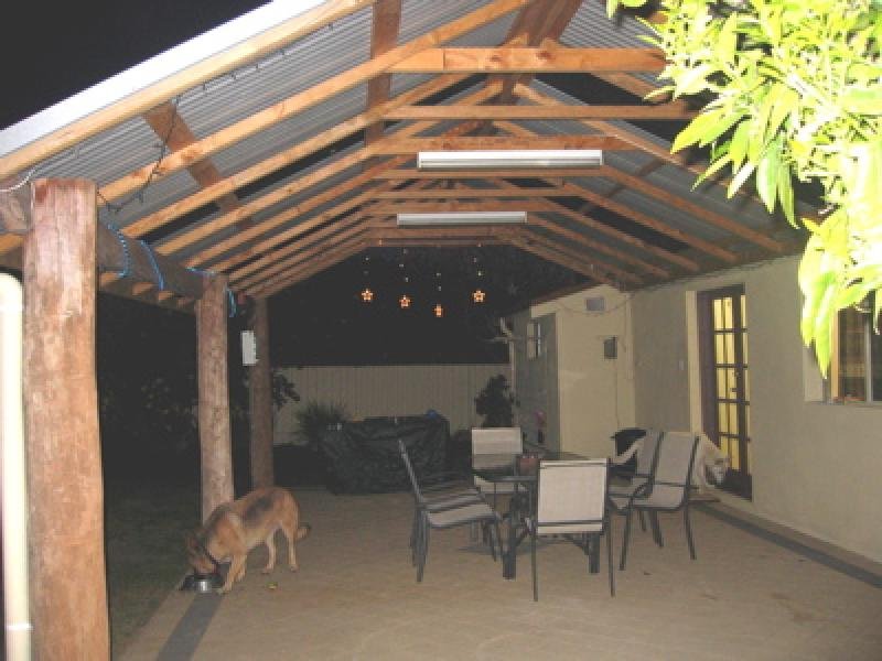 SUPURB FAMILY HOME OR INVESTMENT Picture 2