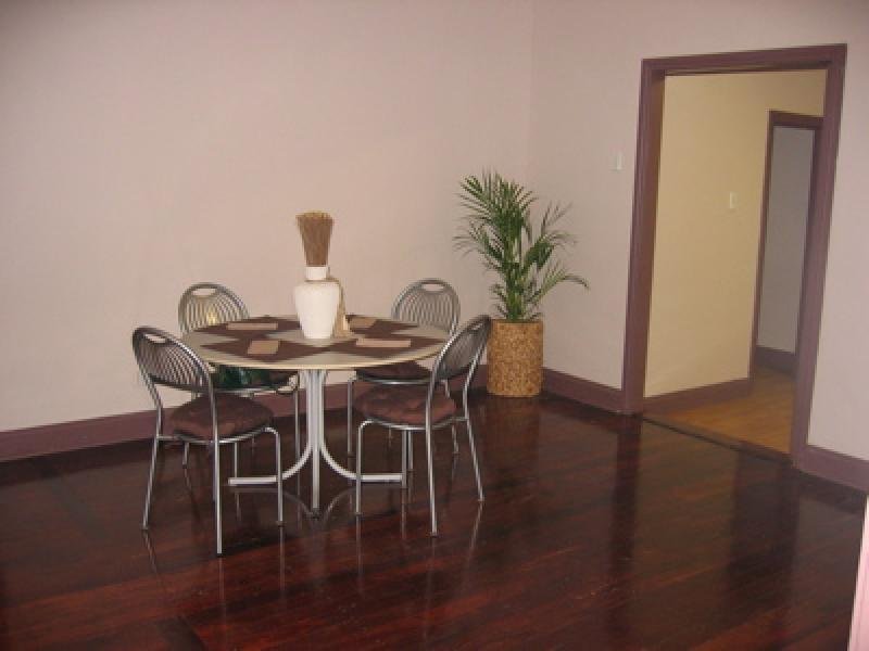 SUPURB FAMILY HOME OR INVESTMENT Picture 3