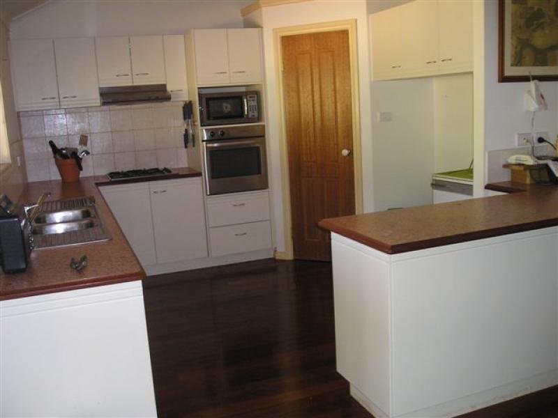 UNIQUE 100 ACRES Picture 3