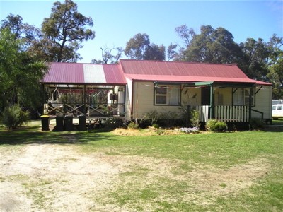QUAINT COTTAGE Picture QUAINT COTTAGE Picture