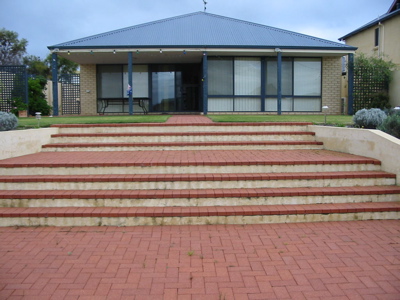 PRISTINE CANAL PROPERTY Picture 2