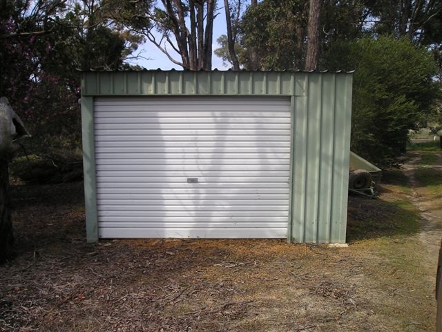 CLOSE TO SCHOOL Picture 2